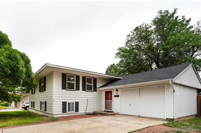 61 Louis Nelson Road Pueblo, CO 81001