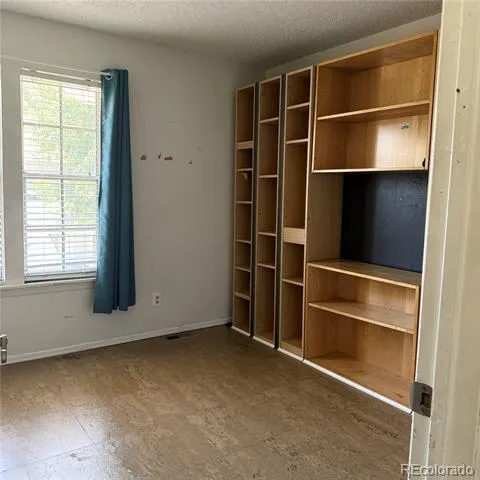 1955 S Oakland Way Aurora, CO 80014