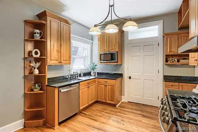 1000 E 7th.a Avenue Denver, CO 80218