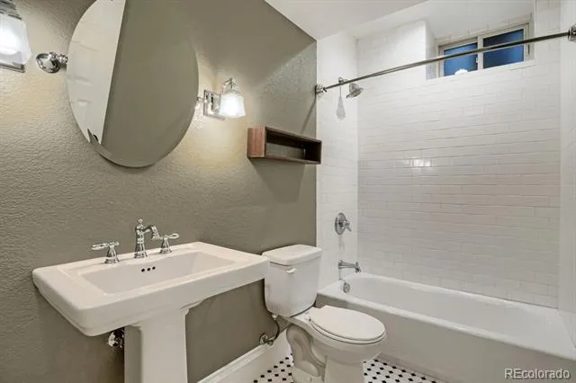 1000 E 7th.a Avenue Denver, CO 80218