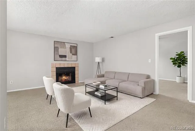 3083 S Ursula Circle #201 Aurora, CO 80014