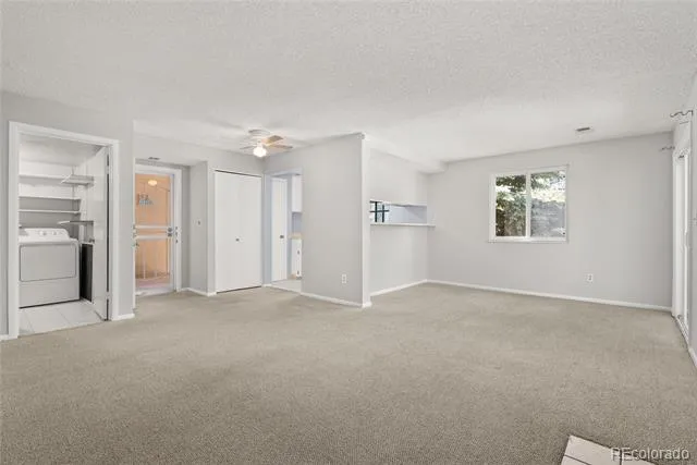 3083 S Ursula Circle #201 Aurora, CO 80014