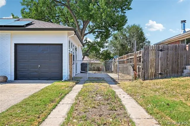 2020 W 73rd Place Denver, CO 80221