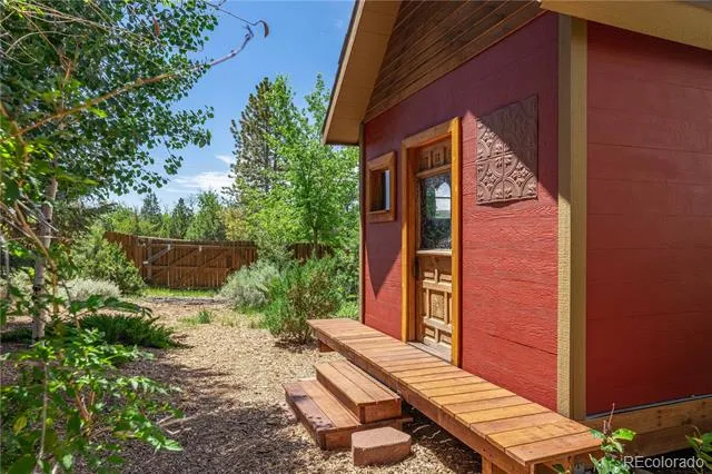 208 Elm Court Castle Rock, CO 80104