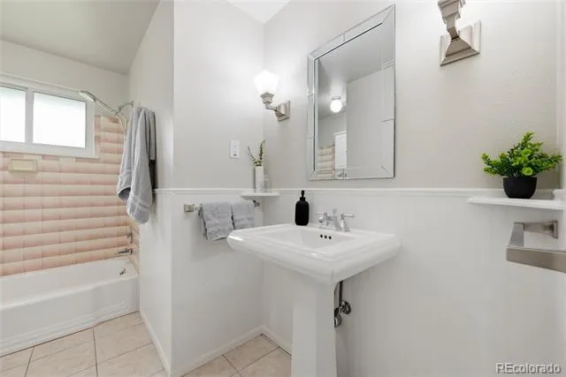 6902 Oak Way Arvada, CO 80004