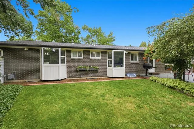 6902 Oak Way Arvada, CO 80004
