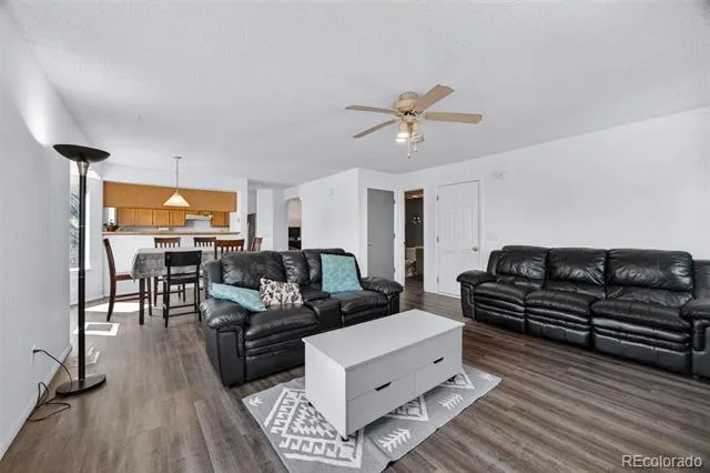 4052 S Kirk Way Aurora, CO 80013