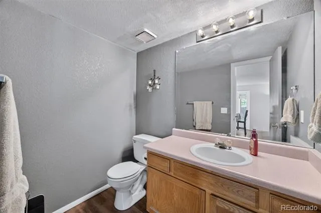 4052 S Kirk Way Aurora, CO 80013