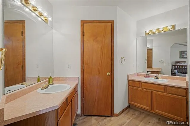 4052 S Kirk Way Aurora, CO 80013