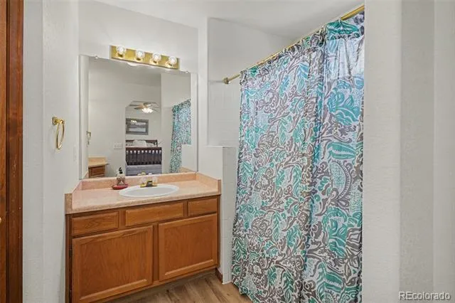 4052 S Kirk Way Aurora, CO 80013