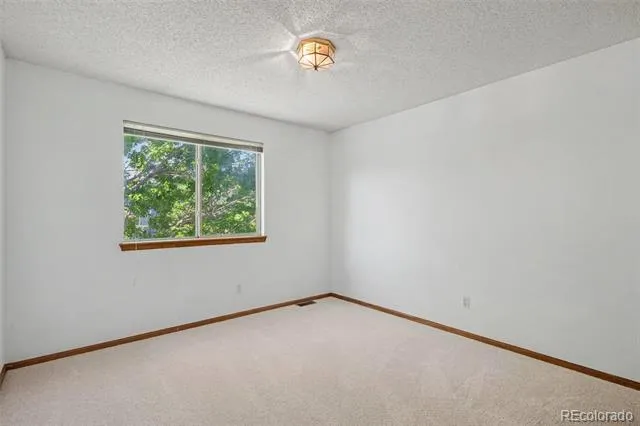 4052 S Kirk Way Aurora, CO 80013