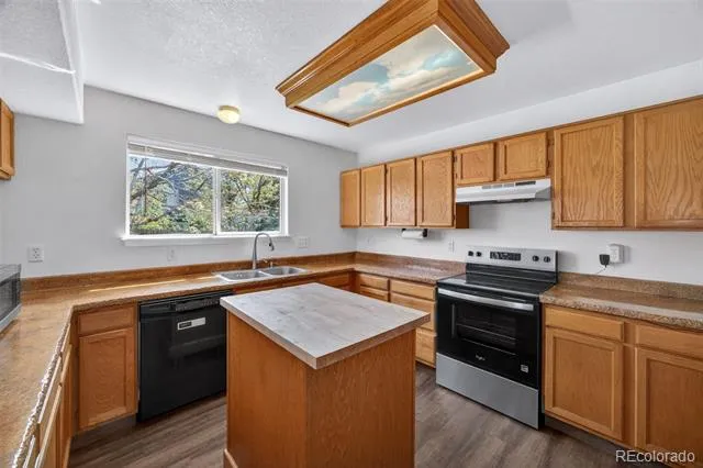 4052 S Kirk Way Aurora, CO 80013