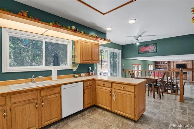 5325 Autumn Hills Court Colorado Springs, CO 80919