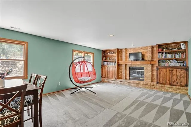 5325 Autumn Hills Court Colorado Springs, CO 80919