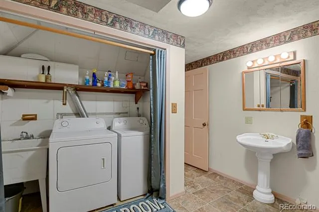 5325 Autumn Hills Court Colorado Springs, CO 80919