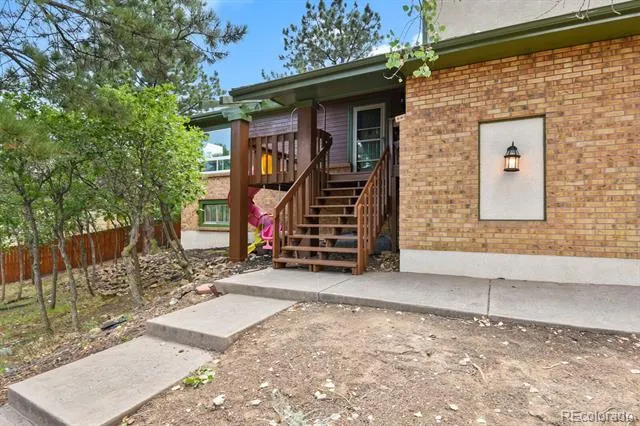 5325 Autumn Hills Court Colorado Springs, CO 80919