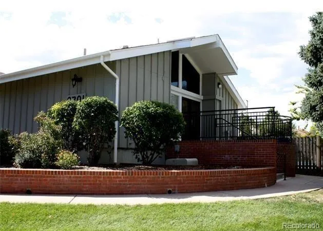 2433 E Fremont Court Centennial, CO 80122