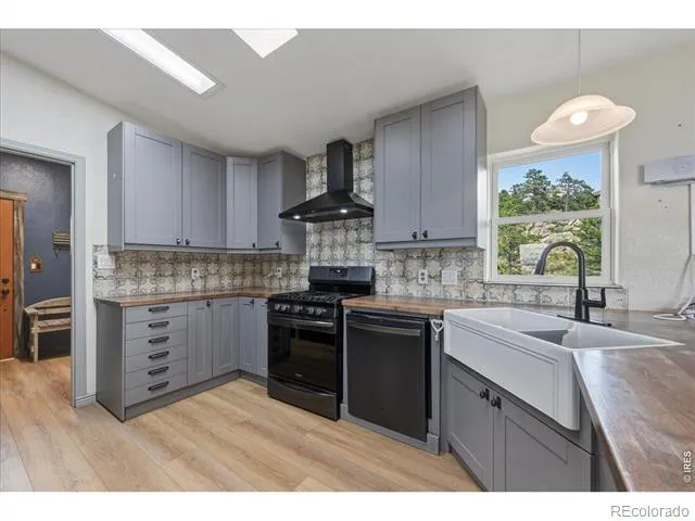 285 Guardian Peak Drive Livermore, CO 80536