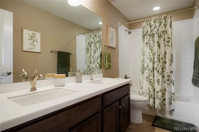 6040 Clover Ridge Circle Castle Rock, CO 80104