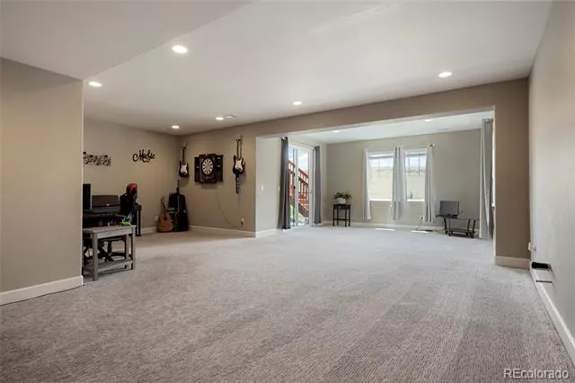 6040 Clover Ridge Circle Castle Rock, CO 80104
