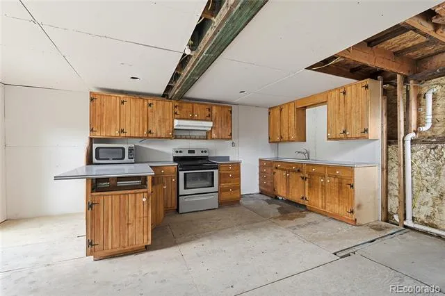 70 Utica Street Ward, CO 80481
