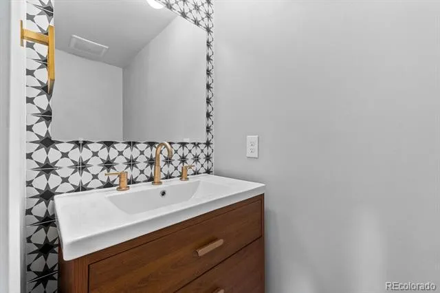 1200 S Monaco Street Parkway #27 Denver, CO 80224