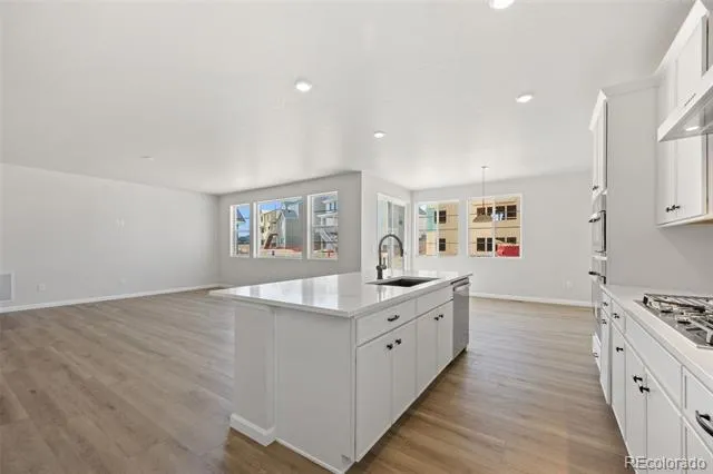 24376 E 35th Drive Aurora, CO 80019