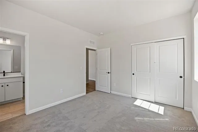 24376 E 35th Drive Aurora, CO 80019