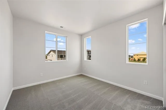 24376 E 35th Drive Aurora, CO 80019