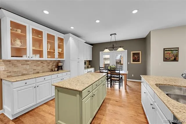 9424 S Hackberry Lane Highlands Ranch, CO 80129