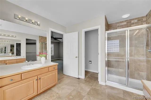 9424 S Hackberry Lane Highlands Ranch, CO 80129
