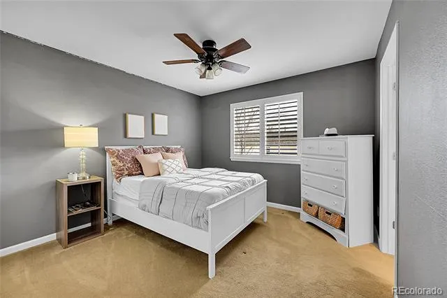 9424 S Hackberry Lane Highlands Ranch, CO 80129