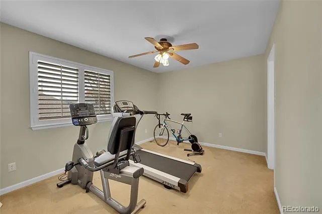 9424 S Hackberry Lane Highlands Ranch, CO 80129
