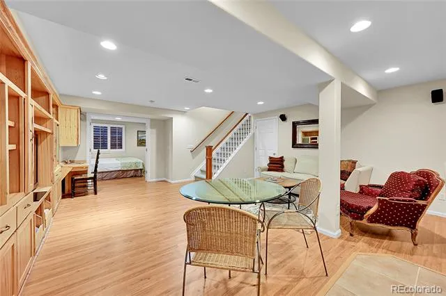 9424 S Hackberry Lane Highlands Ranch, CO 80129