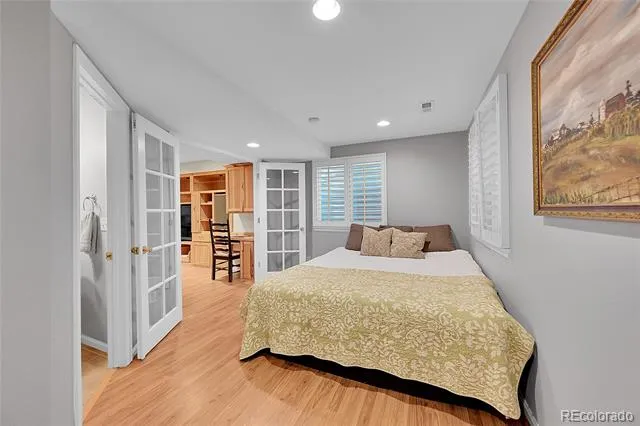 9424 S Hackberry Lane Highlands Ranch, CO 80129