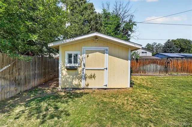 3019 S Eaton Street Denver, CO 80227