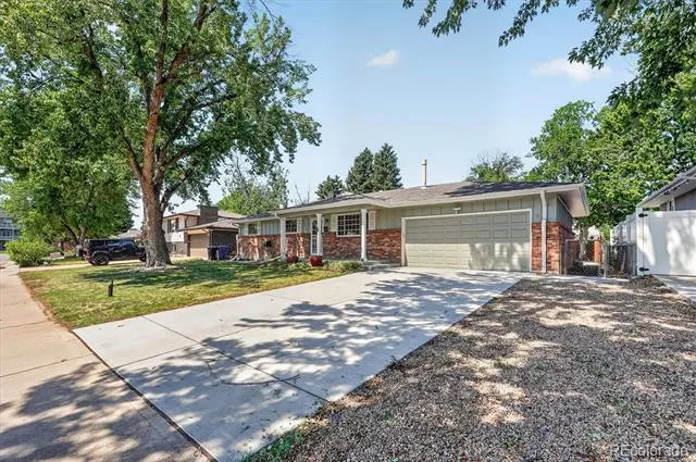 3019 S Eaton Street Denver, CO 80227
