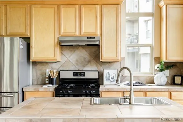 2889 Syracuse Court Denver, CO 80238