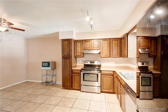 2826 S Wheeling Way Aurora, CO 80014