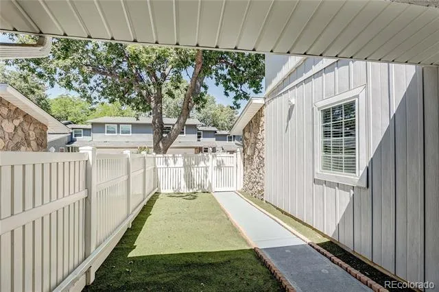 2826 S Wheeling Way Aurora, CO 80014