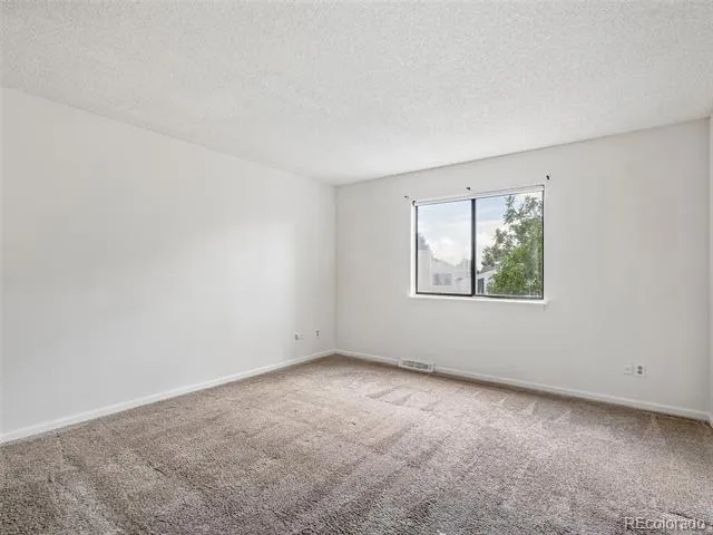 1522 S Carson Street Aurora, CO 80012