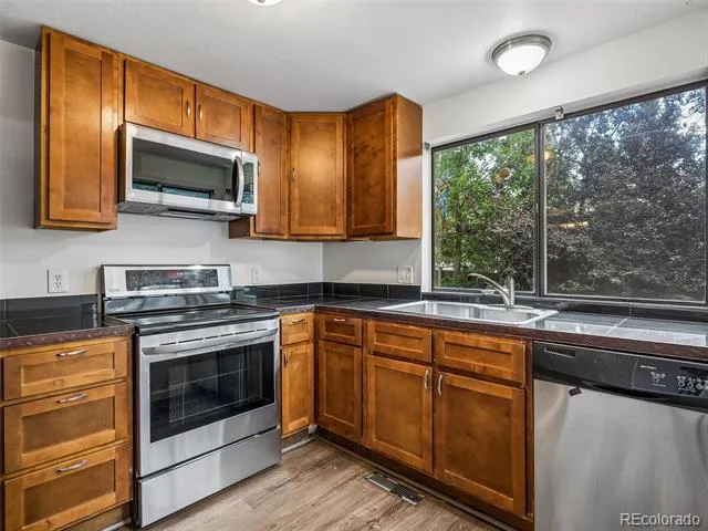 1522 S Carson Street Aurora, CO 80012