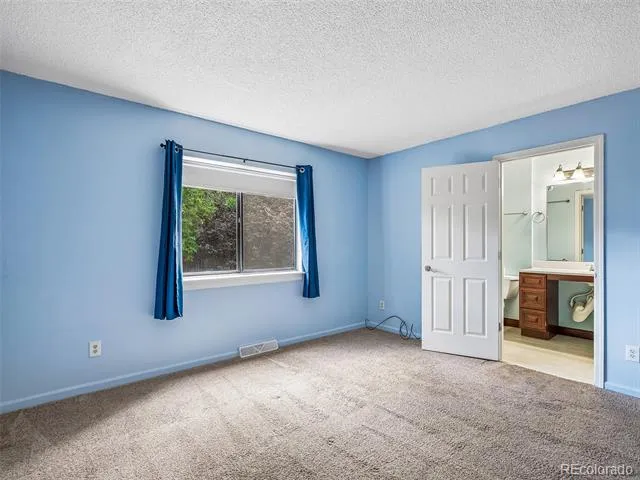 1522 S Carson Street Aurora, CO 80012