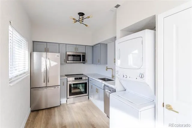 2446 Ogden Street Denver, CO 80205