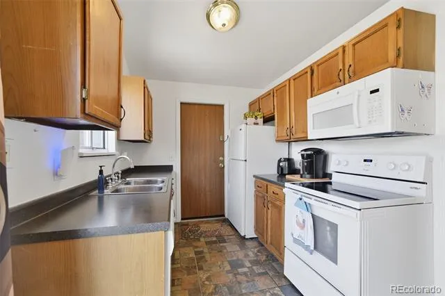 19335 E Batavia Place Aurora, CO 80011
