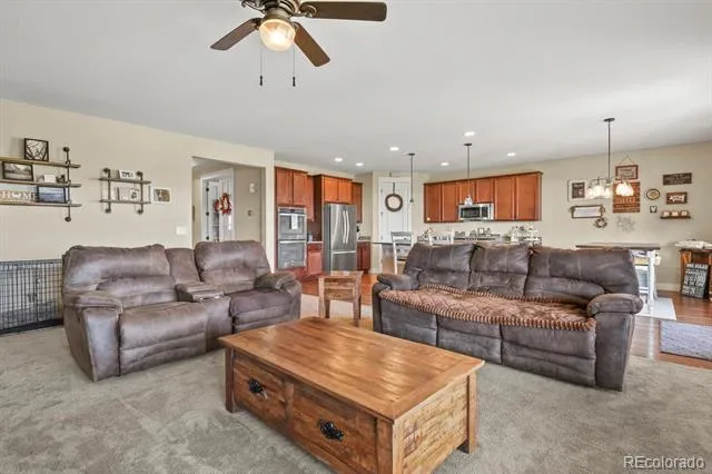8045 S Elk Court Aurora, CO 80016