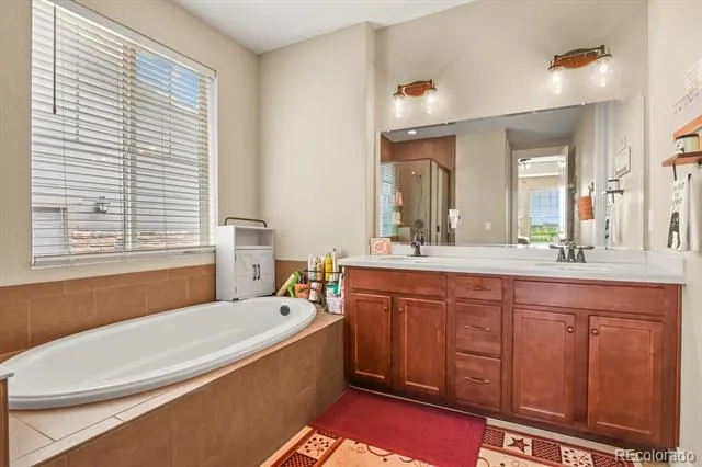 8045 S Elk Court Aurora, CO 80016