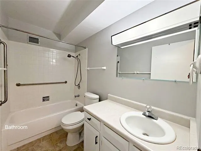 13606 E Bates Avenue #301 Aurora, CO 80014