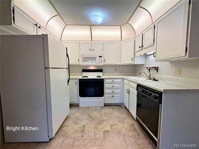 13606 E Bates Avenue #301 Aurora, CO 80014