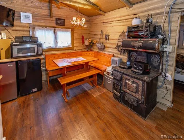 10637 Twin Spruce Road Golden, CO 80403